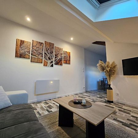 Joli Appartement Mansarde Decize Exterior foto